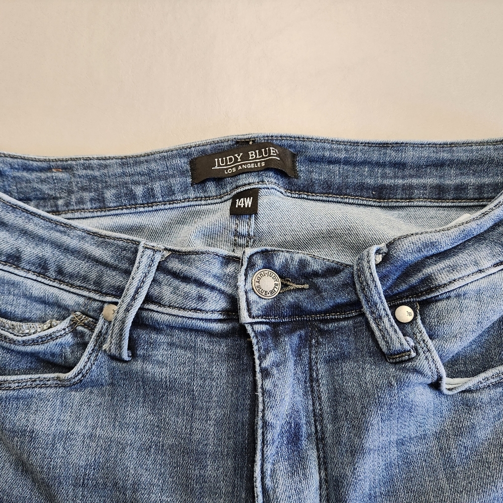 Judy Blue Light Wash Flare Denim Jeans